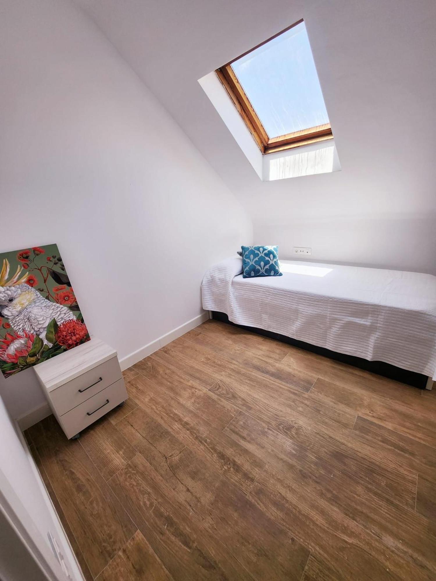 Novamar Apartamentos, Independientes Con Terraza, Dos Dormitorios, Salon Y Cocina Independiente, Ubicados En Centro De Y A La Playa, Wifi De Alta Velocidad *